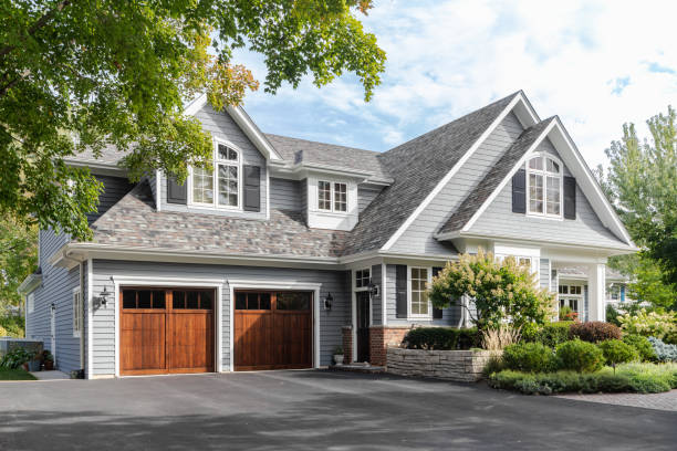 Best Roof Moss and Algae Removal  in Glenmoor, OH
